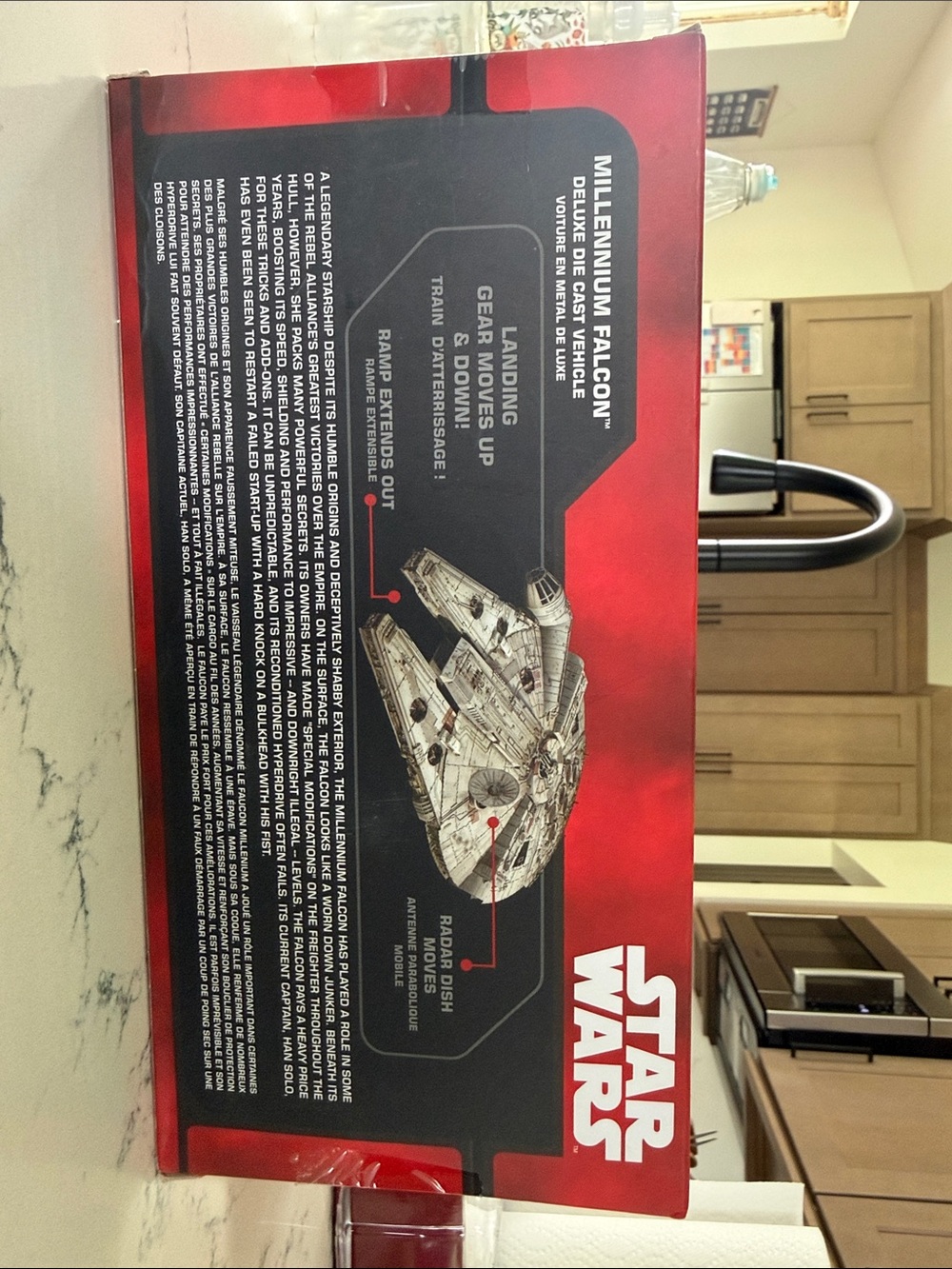 Star Wars Millennium Falcon Deluxe Die Cast Vehicle - Picture 2 of 3